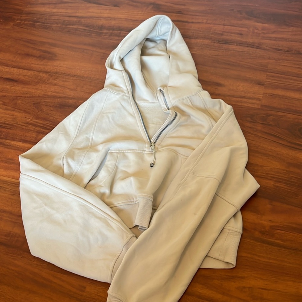 Lululemon scuba in white opal